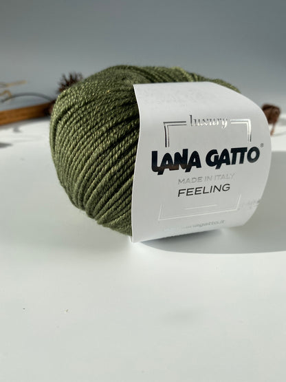 Feeling Lana Gatto
